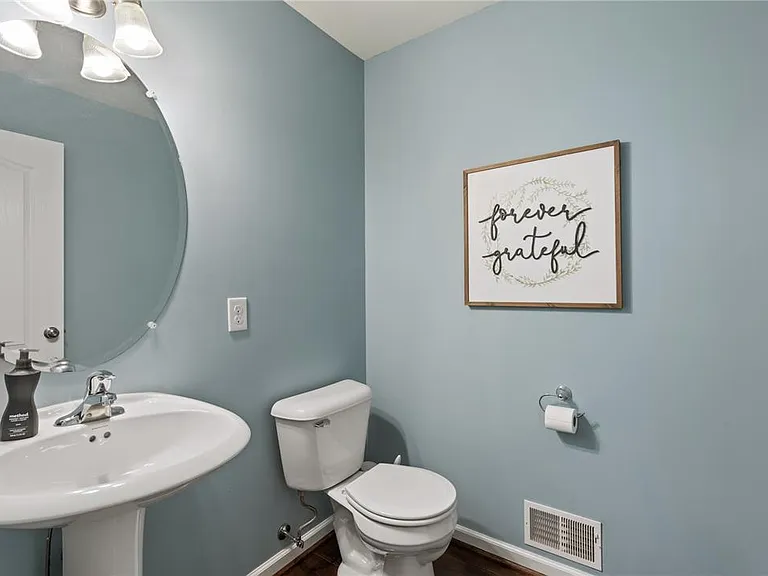 301 Redclover Ln — Photo 29