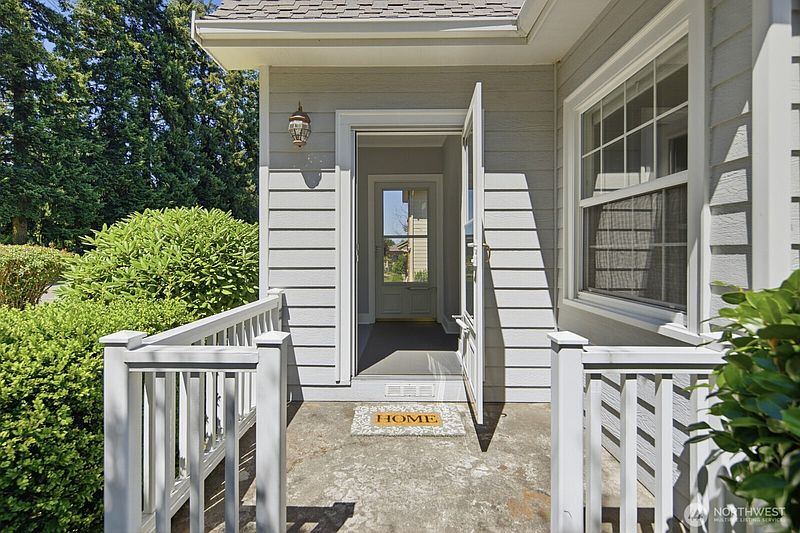 4th image of 5627 Colby Avenue