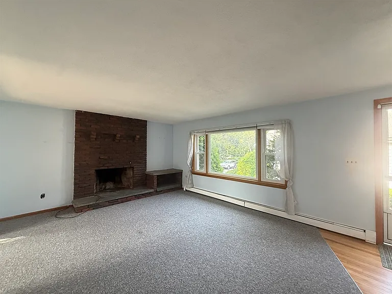 27-29 Normandy Ave #1 — Photo 3
