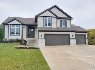 7515 N Everton Ave, Kansas City, MO 64152