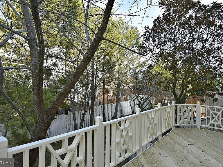 1809 Fawncrest Ct — Photo 25