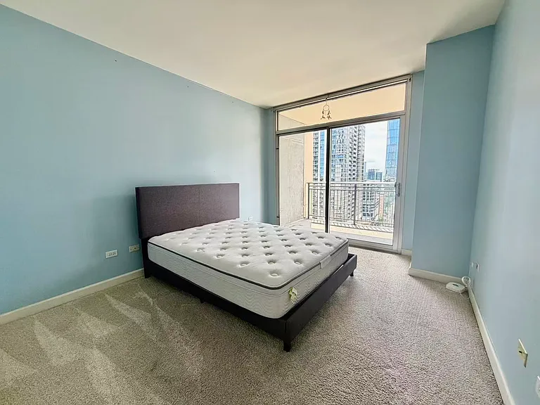 1250 S Michigan Ave #1904 — Photo 5