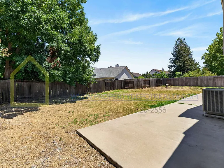 9013 Figtree Ct — Photo 42