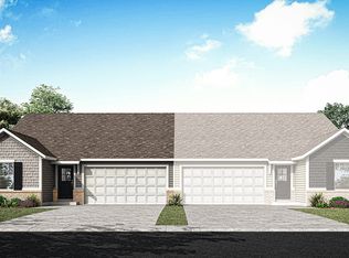 Serenity Plan, Beyers Estates : Beyers Estates Carriage Duplex, Fortville, IN 46040