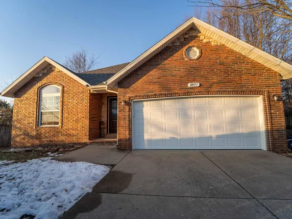 3977 W Beechwood Street, Springfield, MO 65807