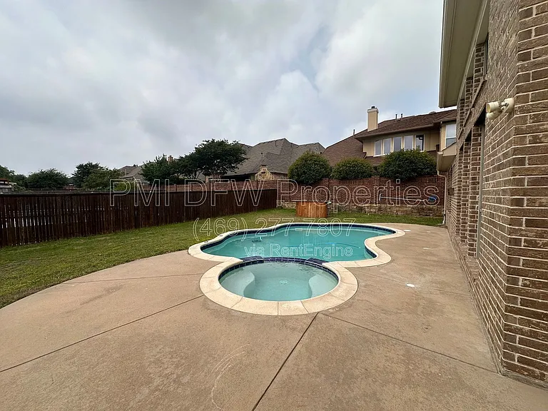 2610 Meadow Ridge Dr — Photo 30