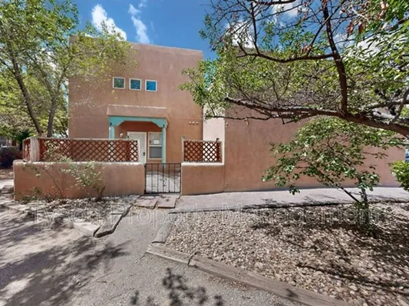 1700 Violetas Rd NW, Albuquerque, NM 87104