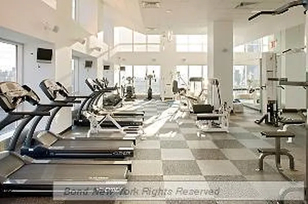 Rented by Bond New York | media 32