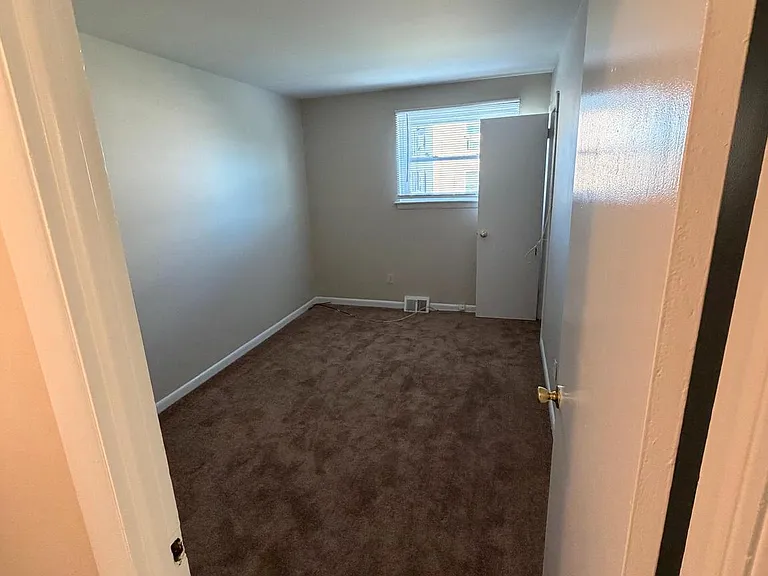 2343 Hoffnagle St — Photo 8