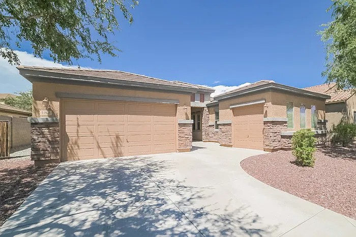 3 bed, 2.5 bath, 2227 sqft, $2,345 — Photo 1