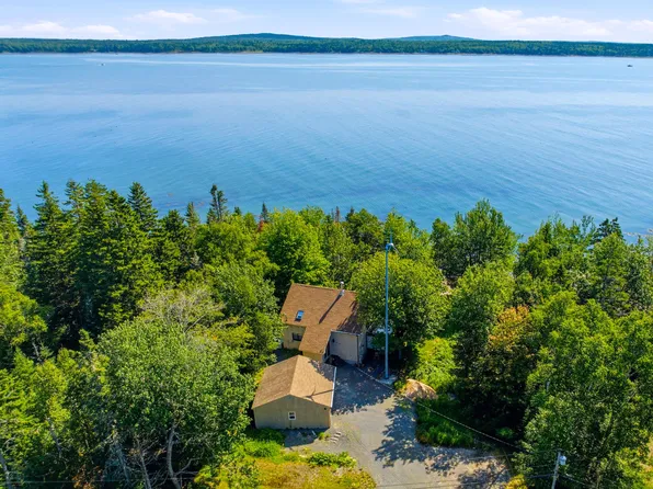 515 Paul Bunyan Road, Gouldsboro, ME 04624