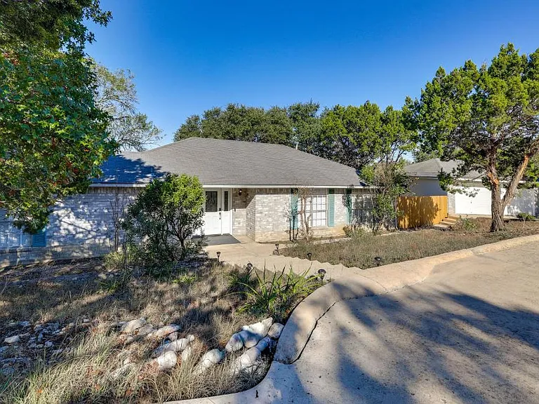 25926 Mahogony Trl — Photo 2