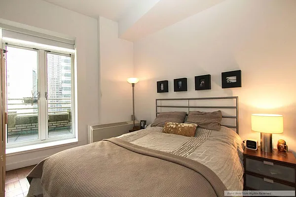 Rented by Bond New York | media 4