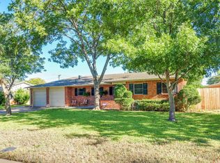 107 SE Gamble St, Burleson, TX 76028