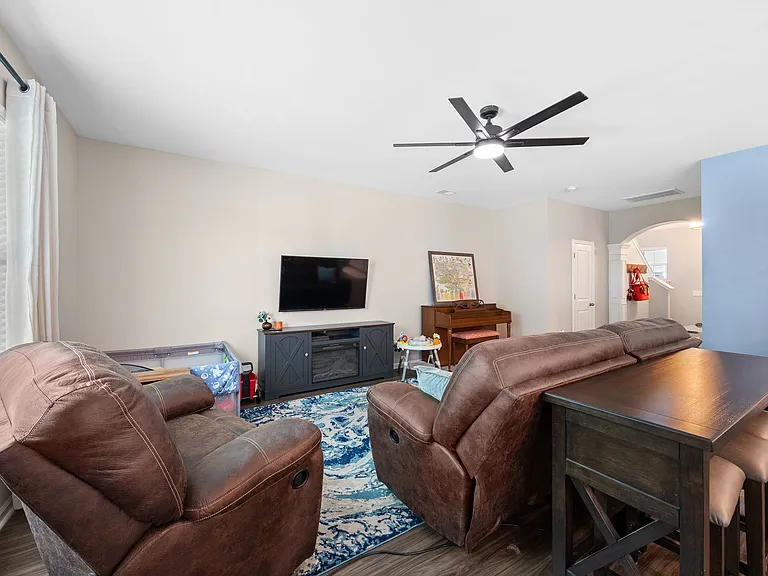554 Wynfield Forest Dr — Photo 16