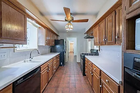 10503 Greencreek Dr — Photo 26