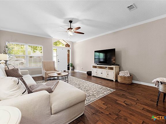 4th image of 1158 Camellia Ln