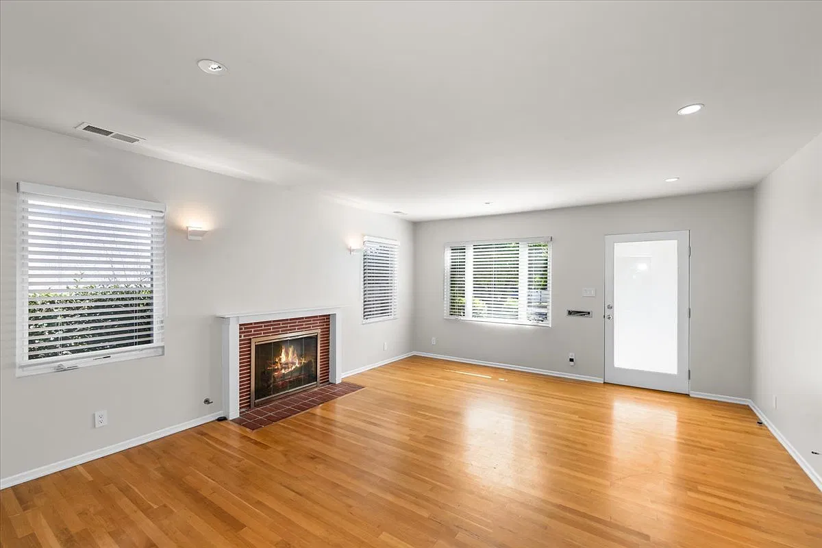 11923 Bray Street - 1 — Photo 3