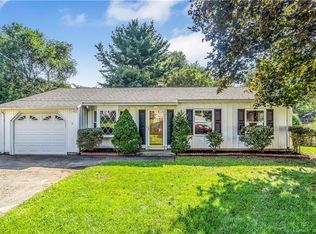 24 Sunburst Rd, Bridgeport, CT 06606