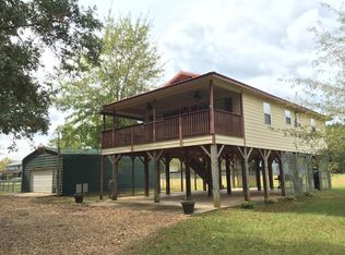 97 River Ln, Columbus, MS 39702