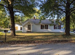 229 Cartall St, Saint James, MO 65559