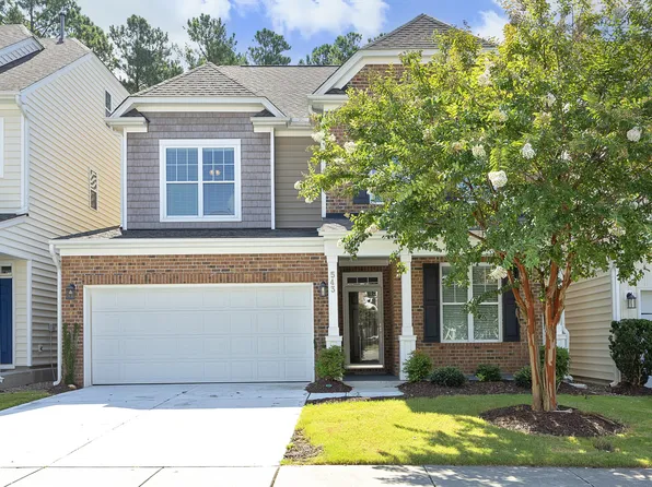 543 Finnbar Dr, Cary, NC 27519