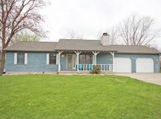 7970 Burgett Dr, Decatur, IL 62521