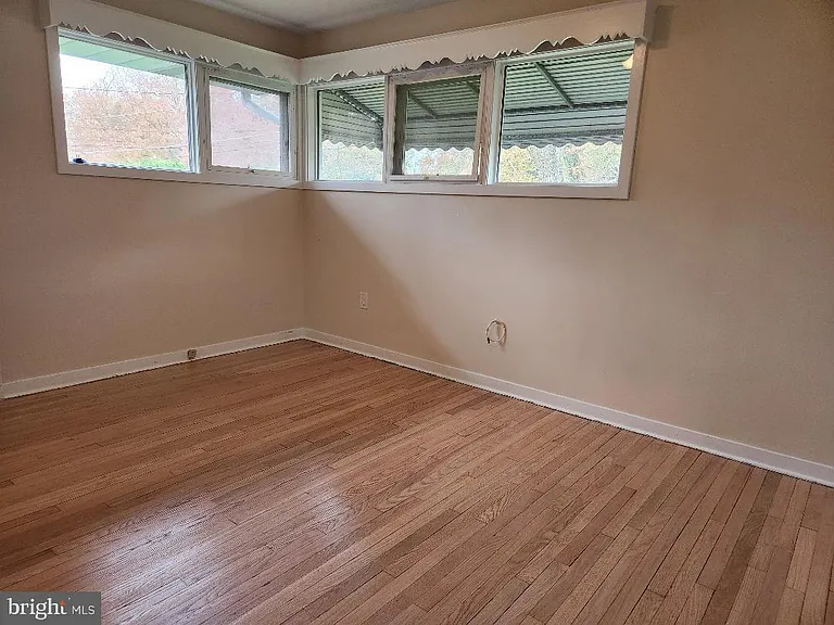 125 Lakedale Dr — Photo 19