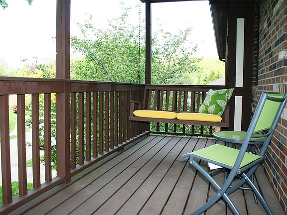 2nd image of 410 Stag Horn Dr