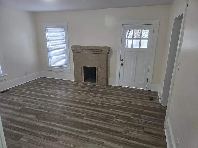 605 Valdese Ave #100 — Photo 3