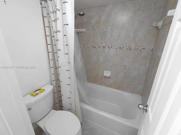 5701 Collins Ave #619 — Photo 19