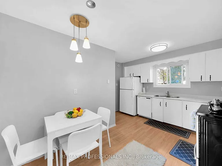 47 Wishford Dr — Photo 11