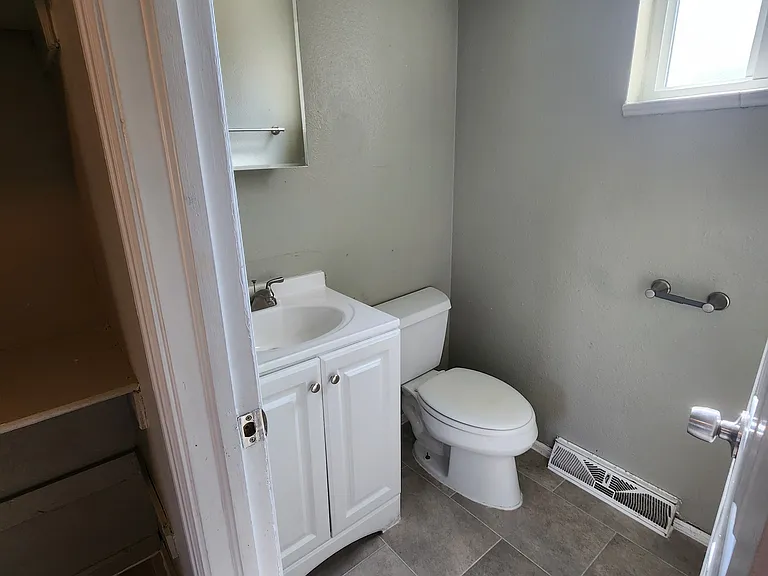 721 Fraser St #721 — Photo 6