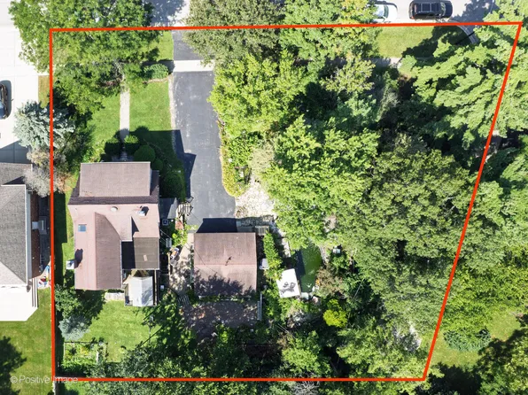 245 Middaugh Rd, Clarendon Hills, IL 60514