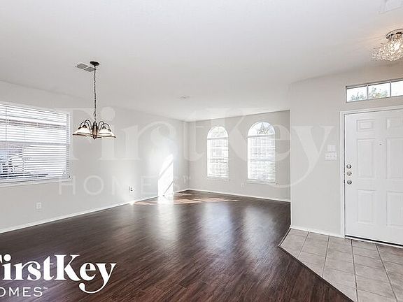 3rd image of 9129 Belvedere Dr