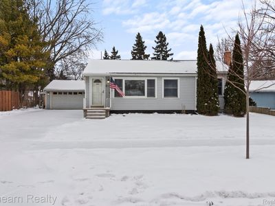 815 Southwood Dr, Fenton, MI, 48430