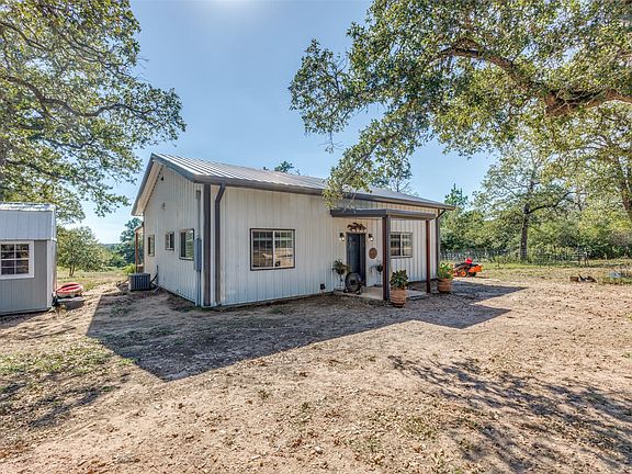 4th image of 157 Cricket Hollow Ln