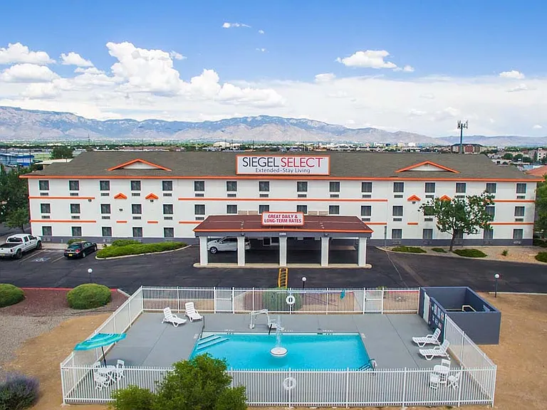 Select Albuquerque I — Photo 3
