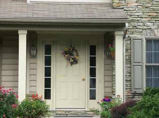 799 Bishops Cir, York, PA 17402