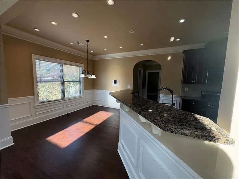 352 Plymstock Dr — Photo 7