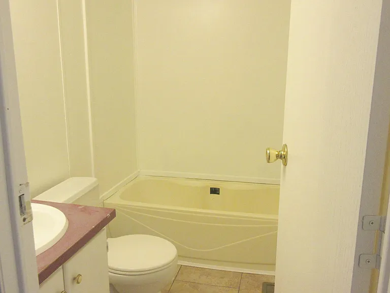11822 S Sandra Ave — Photo 10