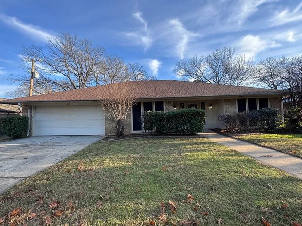 4815 Stage Line Dr, Arlington, TX 76017