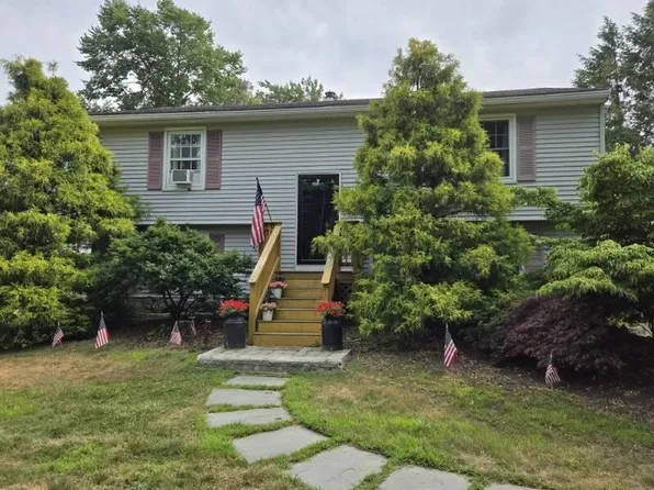 28 Rocks Road, Seabrook, NH 03874