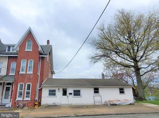 270-272 Chestnut St, Spring City, PA 19475