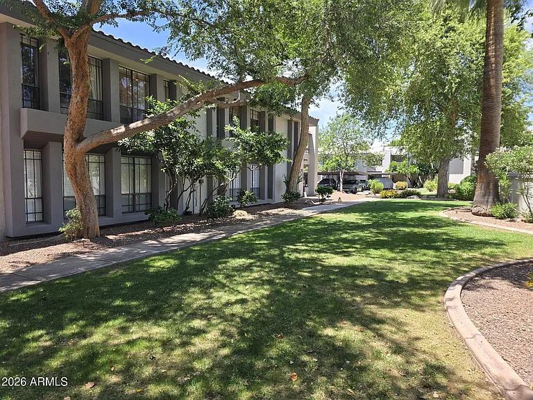 5227 N 24th St #201 — Photo 38