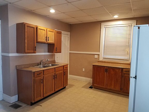 5th image of 1017 Leishman Ave