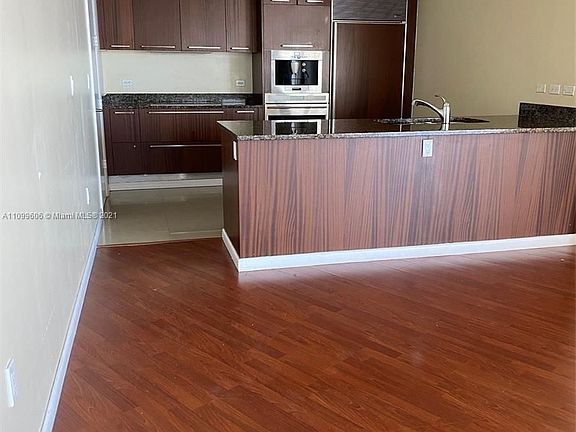 3rd image of 16001 Collins Ave APT 707