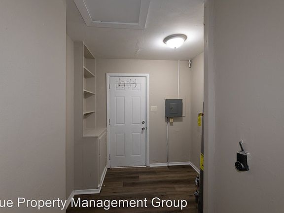 3rd image of 3540 N Hawthorne Ln
