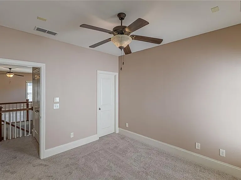 1645 Woodward Way — Photo 72