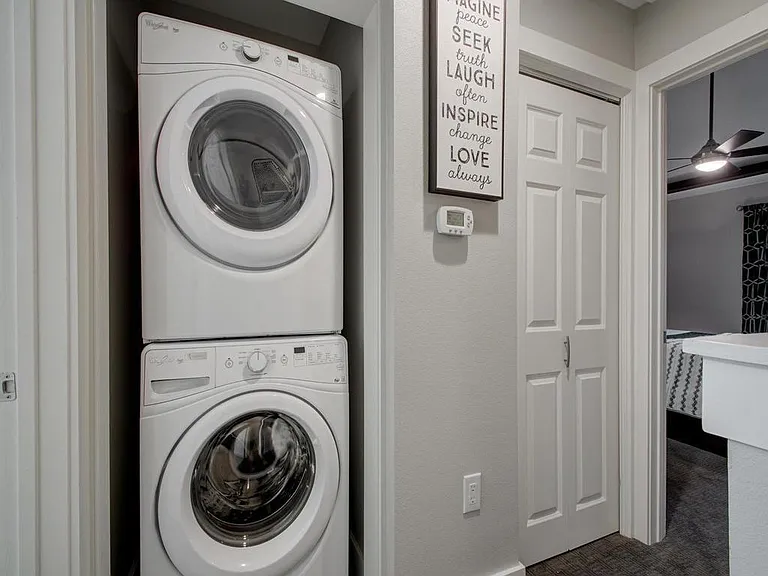 202 S College St #14 — Photo 22